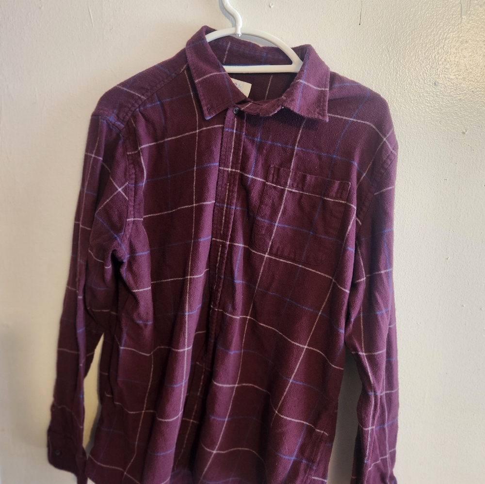 Craft And Borrow Men’s Flannel Size Large Burgandy